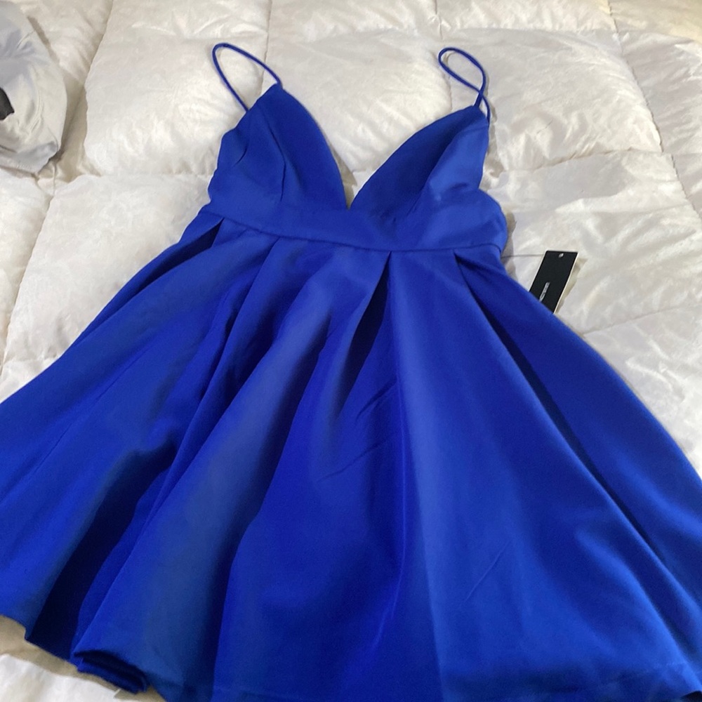 Lulus S NWT gorgeous dress
